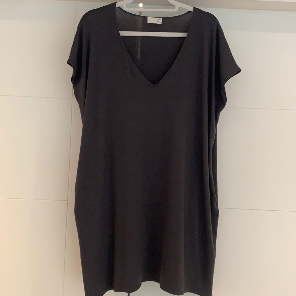 Wilfred Free V-Neck Dress w Pockets